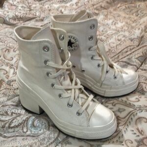 Converse White Lace Up Boots with Platform Sole
